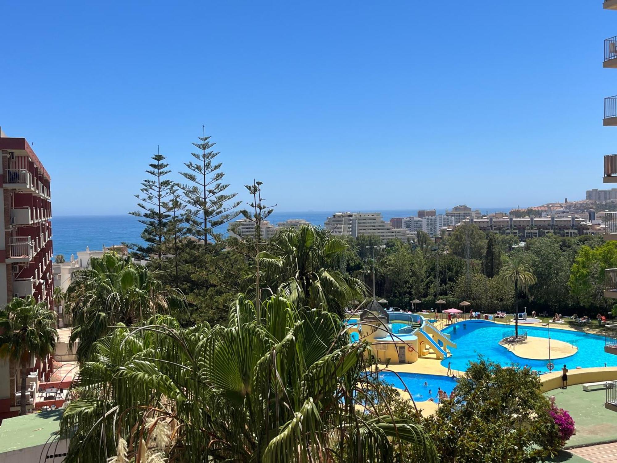 Apartment With Nice View In Benalmadena Jupiter Exteriör bild